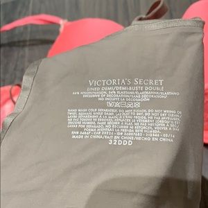Victoria's Secret Intimates & Sleepwear - Lot of 3 Victoria’s Secret bras! Victoria's Secret Intimates & Sleepwear - Lot of 3 Victoria’s Secret bras!